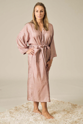 Silke Kimono, 10 momme, rosa i gruppen Sovetøj / Silkekimono hos Sleep in Silk (resemorgonrosa3)